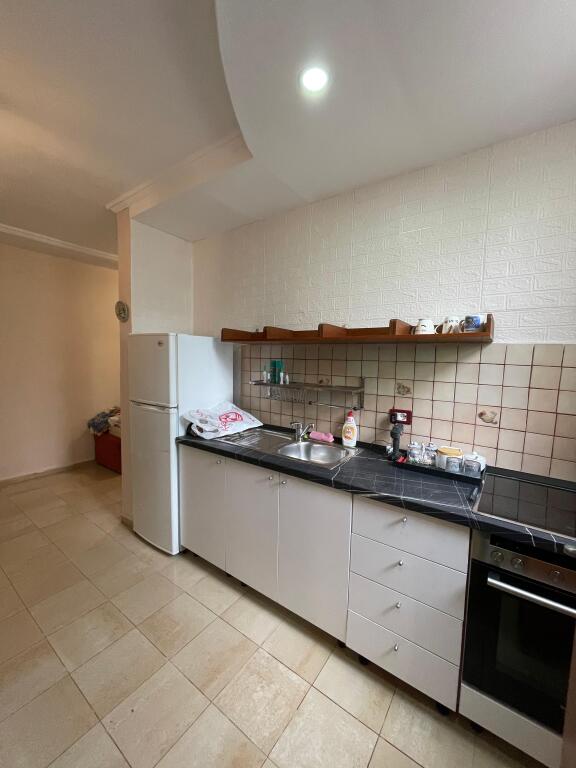 Jepet apartament 1+1 me qira tek Shkolla e Baletit