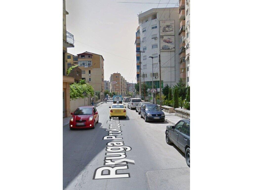 Ambient Komercial në Shitje Kati zero 0– Komuna e Parisit, pranë Kika 1🏢