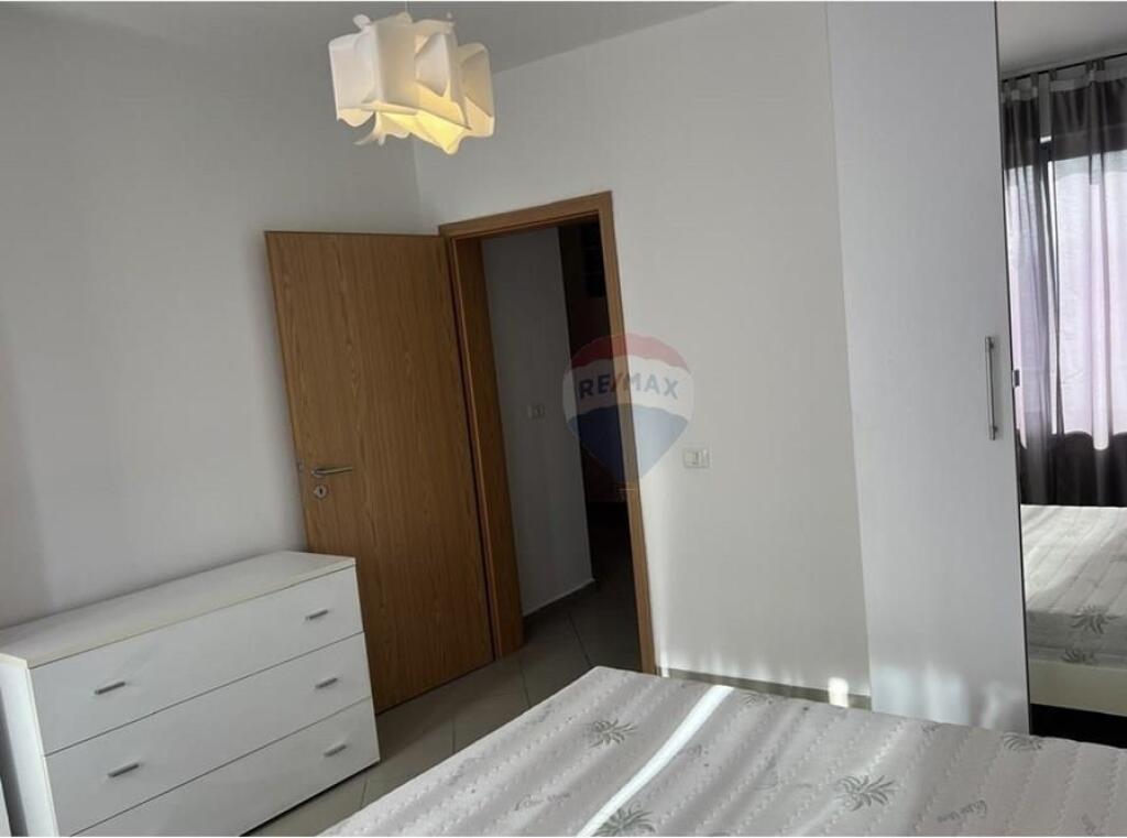 Jepet Apartament me Qira 2+1+2 te Brryli