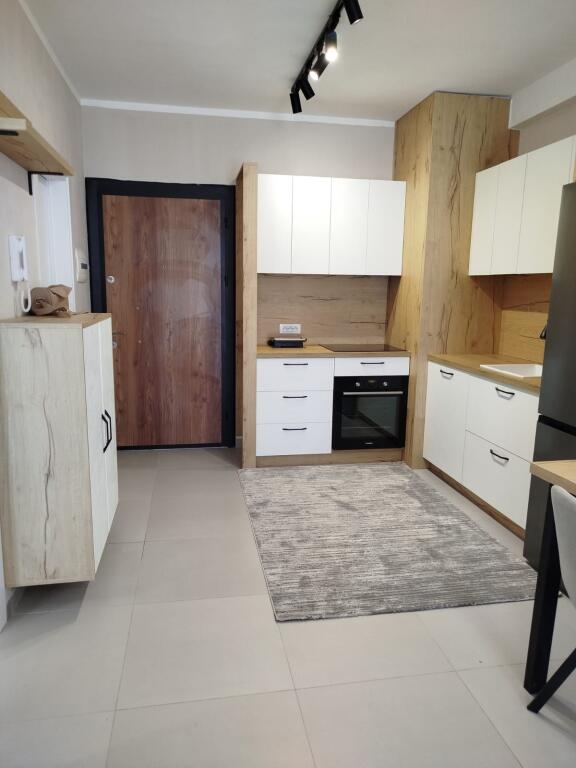 Apartament 1+1 (post parkim) Univers City!