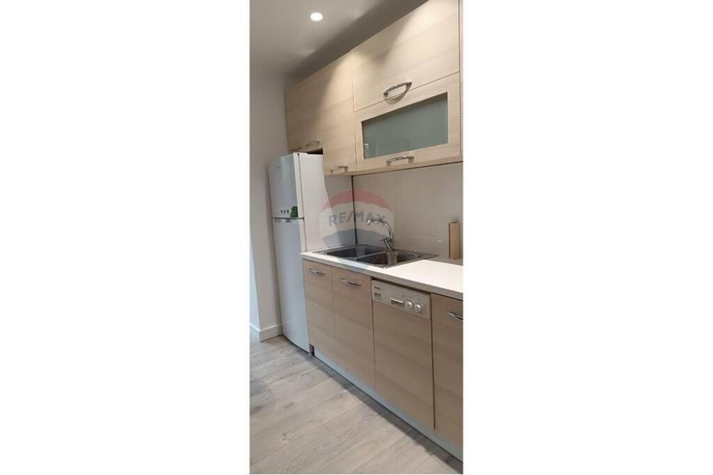 Apartament 1+1 përballë Harry Fulltz
