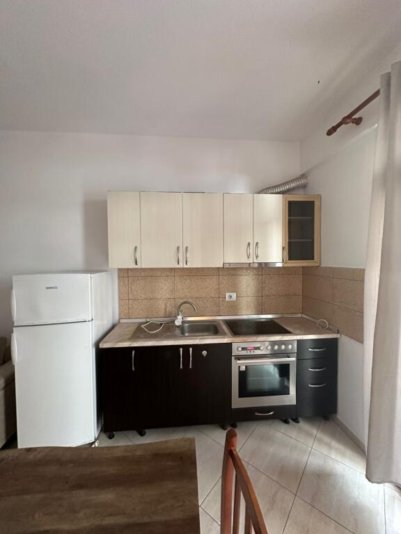 Apartament 1+1 ke qira ne astir