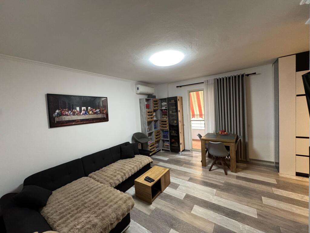 2+1 Apartment for Sale in Kodra e Diellit