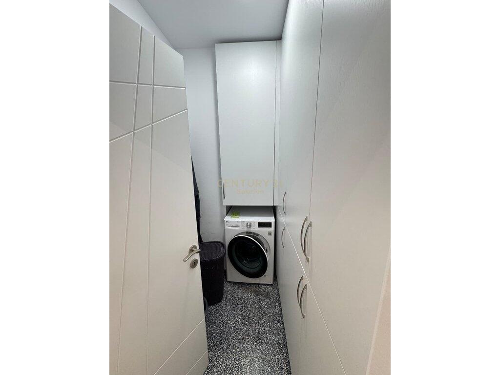 JEPET ME QIRA APARTAMENT 2+1+2 NE UNAZEN E RE!
