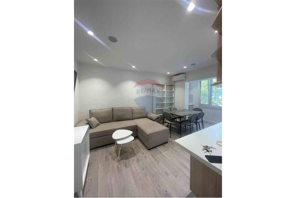Apartament 1+1 përballë Harry Fulltz