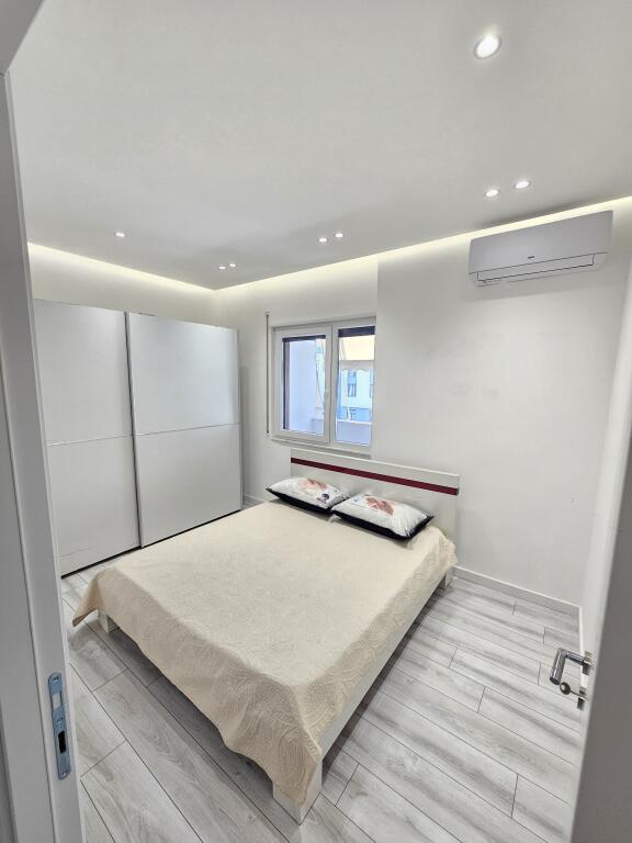 Apartament 2+1, Shkoze!