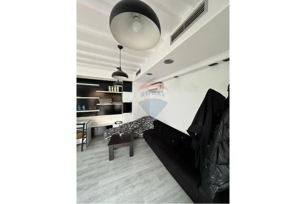 Shitet ambient dyqani ne Myslym Shyri