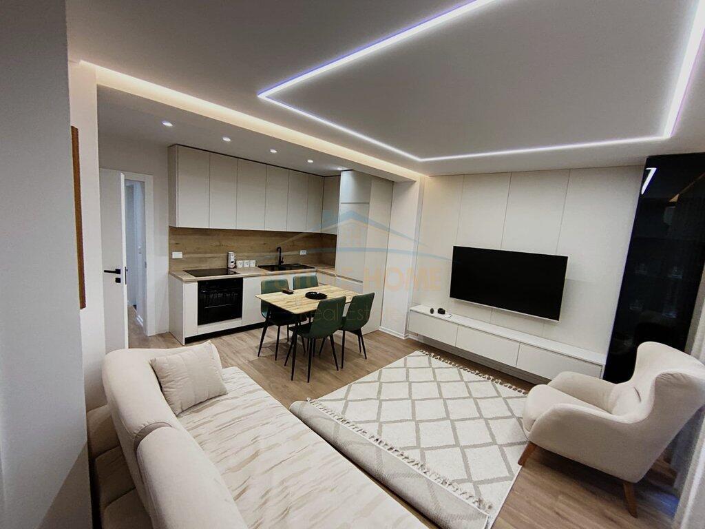 Qera ,Apartament 2+1, Bulevardi Zogu I, Tiranë .