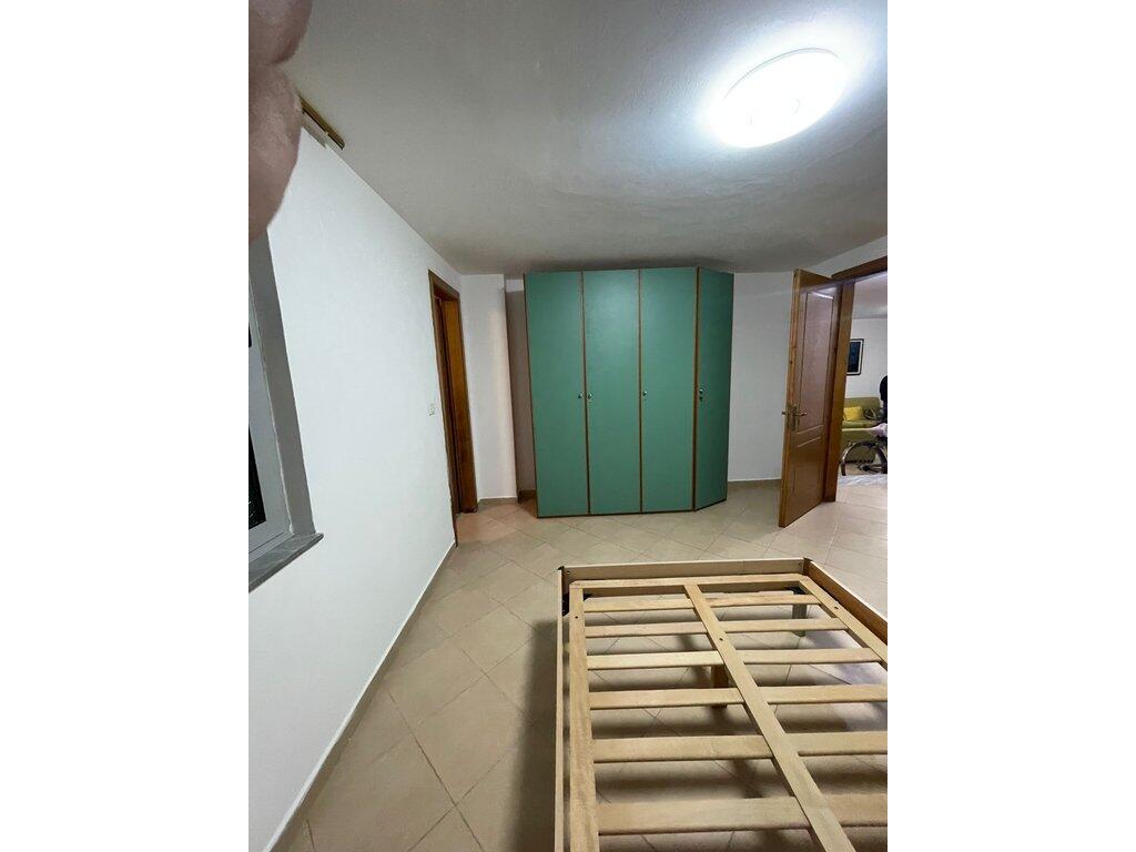 Qera, Apartament 2+1+2, Shkolla e Kuqe, Tiranë