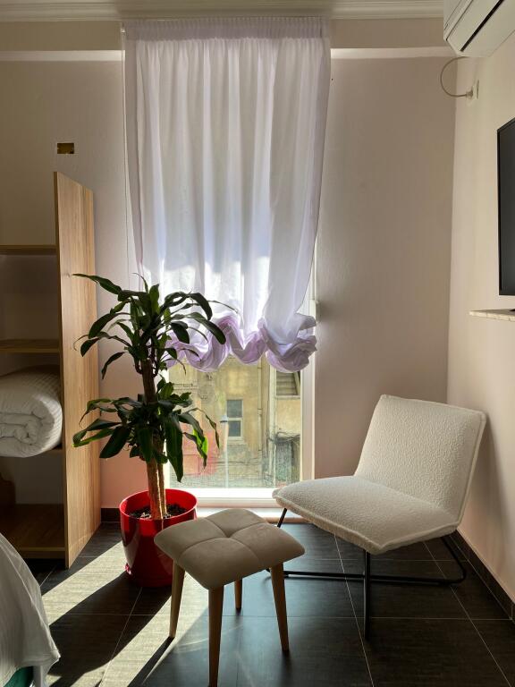 Apartament 2+1+2 me qera rr.barrikadave.