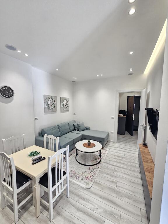 Apartament 2+1 me qira ne Shkoze!