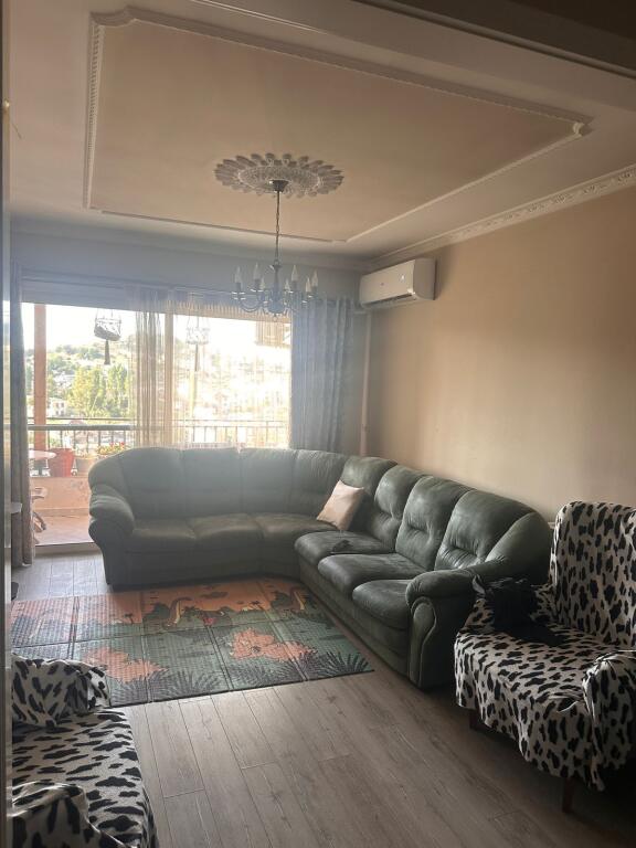 Apartament 2+1, Misto Mame!