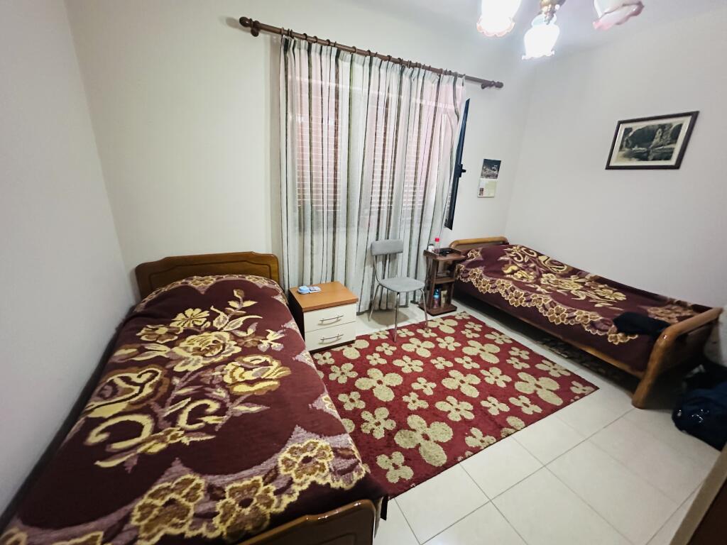 Jepet Me Qera Apartament 2+1+1 Ballkon