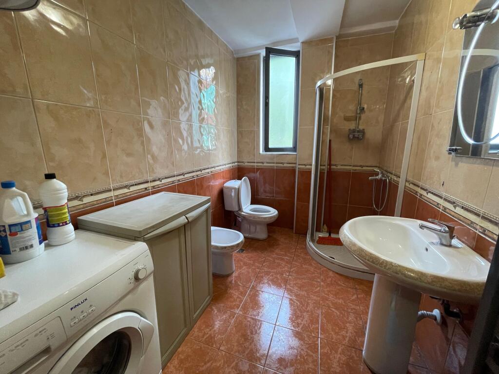 Apartament 1+1, Shkolla e Baletit!