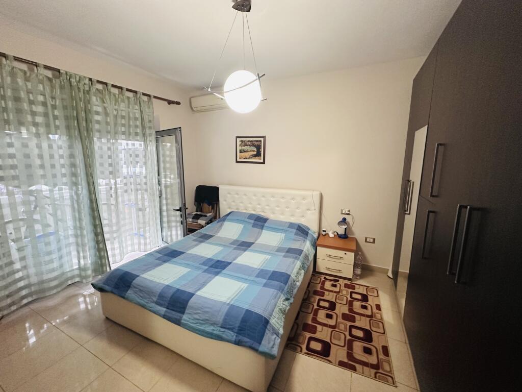 Jepet Me Qera Apartament 2+1+1 Ballkon