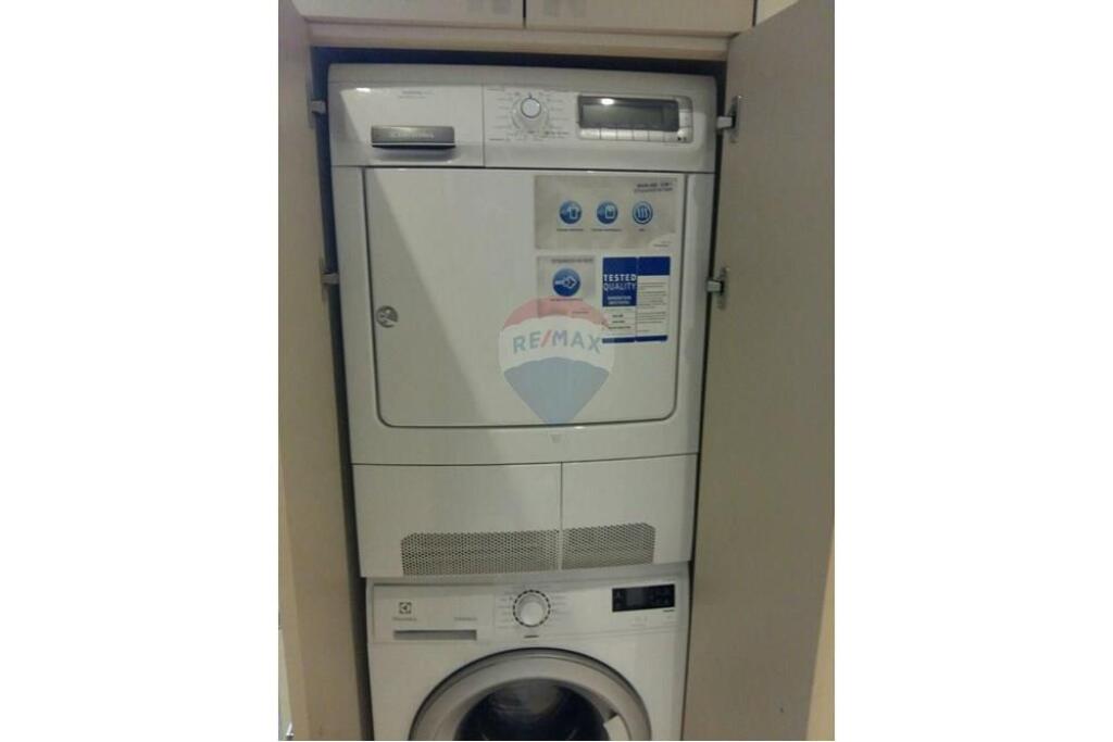 Apartament Luksoz 2+1+ballkon në Zemër të Bllokut