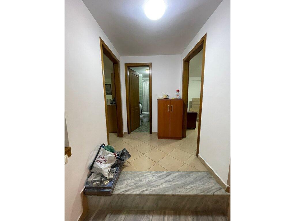 Qera, Apartament 2+1+2, Shkolla e Kuqe, Tiranë
