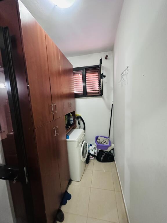 Jepet Me Qera Apartament 2+1+1 Ballkon