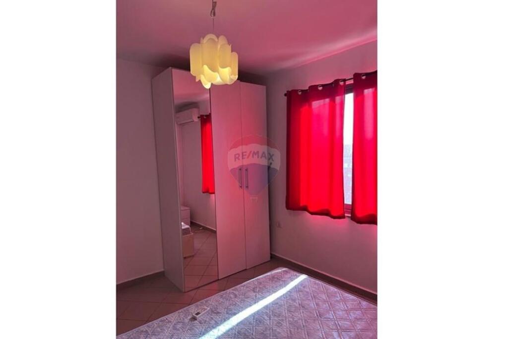 Jepet Apartament me Qira 2+1+2 te Brryli