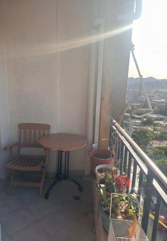 Apartament 2+1, Misto Mame!