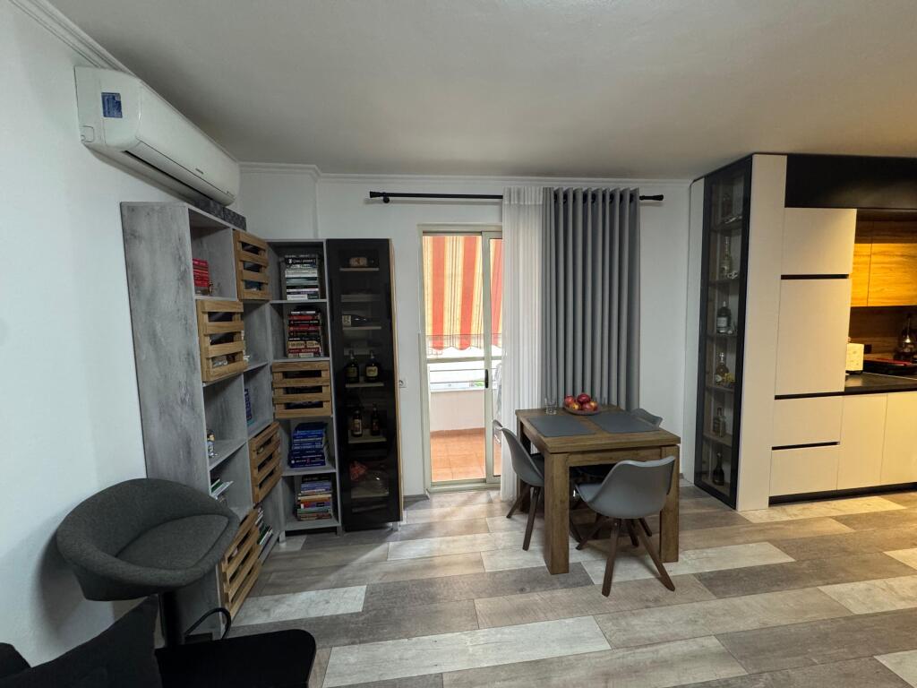 2+1 Apartment for Sale in Kodra e Diellit