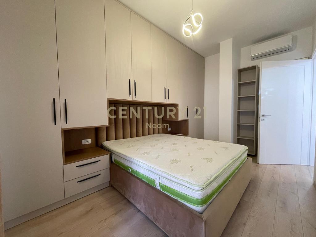 JEPET ME QERA APARTAMENT 1+1+PARKIM NE ZONEN E LIQENIT TE THATE!