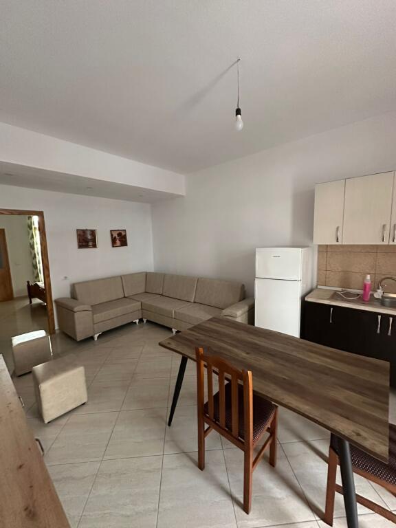 Apartament 1+1 ke qira ne astir