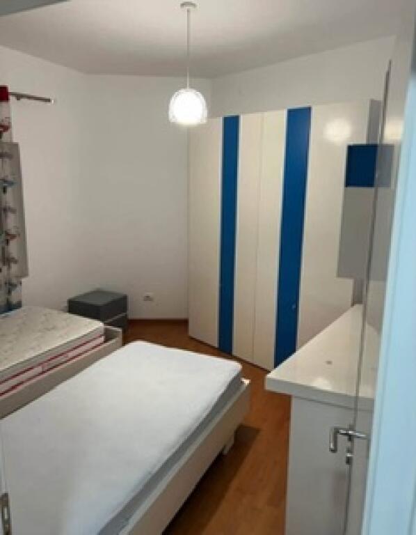 Apartament 2+1+2 te Sauku Ri , Rruge Elbasani me 460€