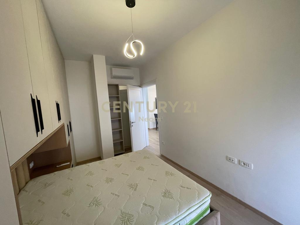 JEPET ME QERA APARTAMENT 1+1+PARKIM NE ZONEN E LIQENIT TE THATE!