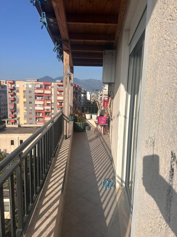 Apartament 2+1, Misto Mame!