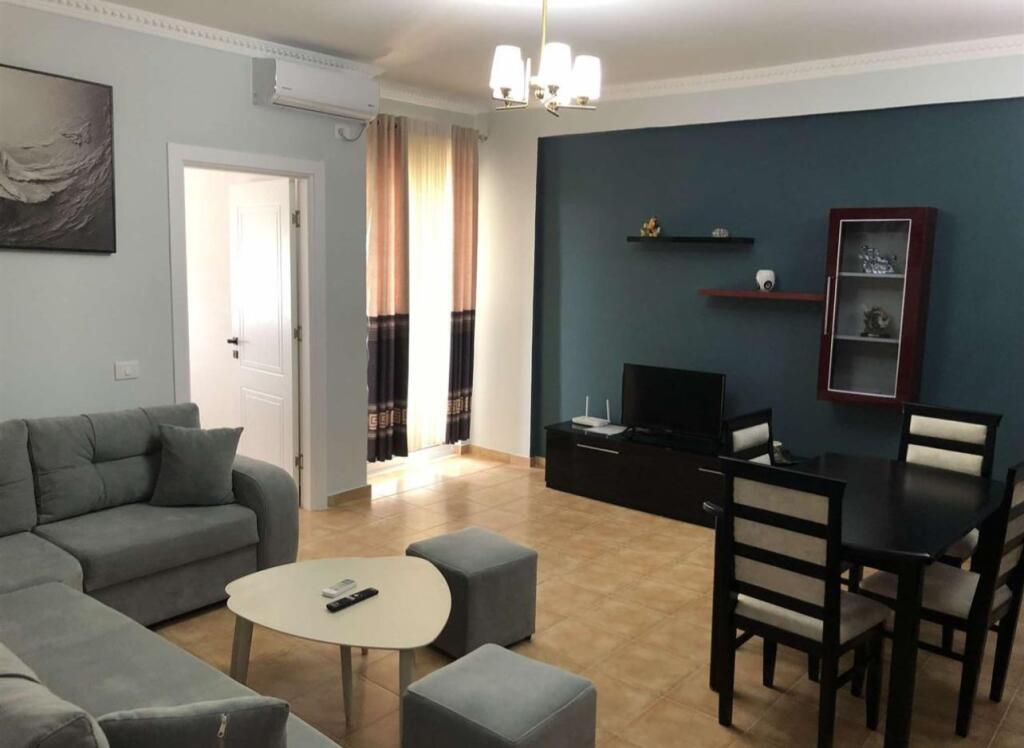 Jepet Apartament Me Qera , Ne Vlore