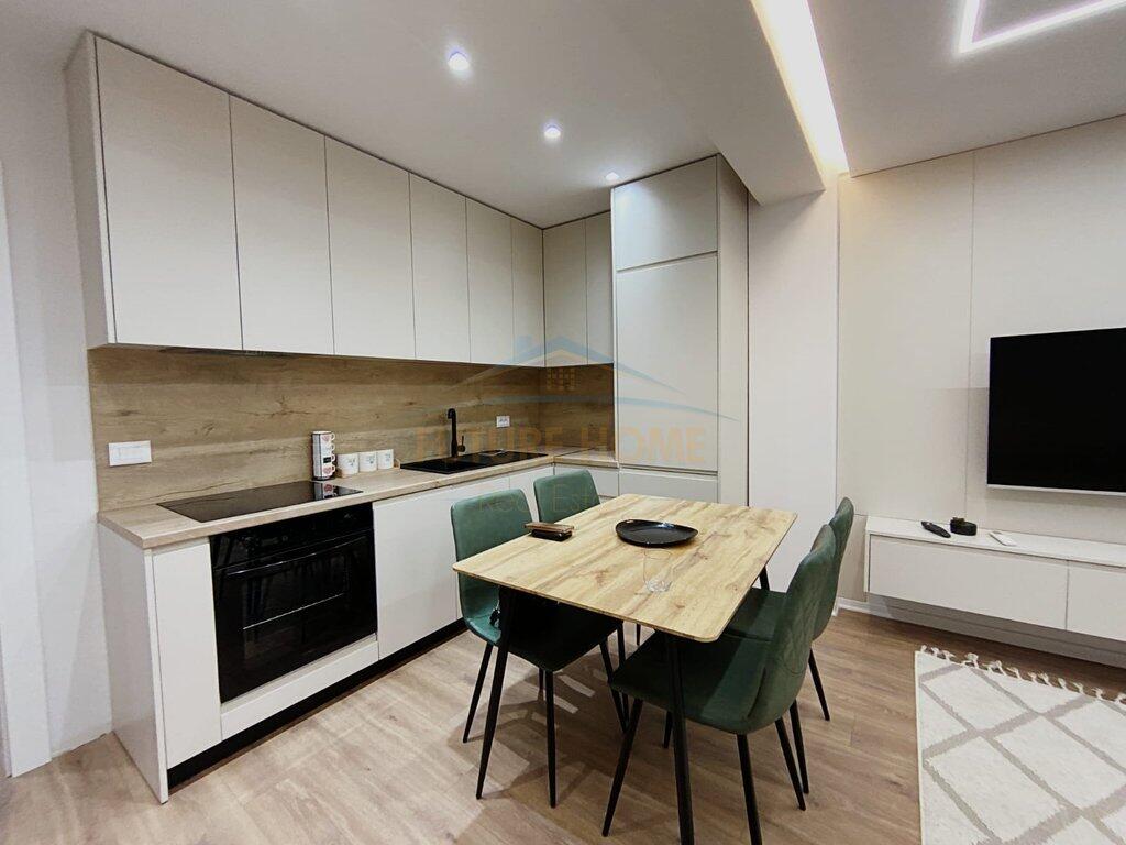 Qera ,Apartament 2+1, Bulevardi Zogu I, Tiranë .