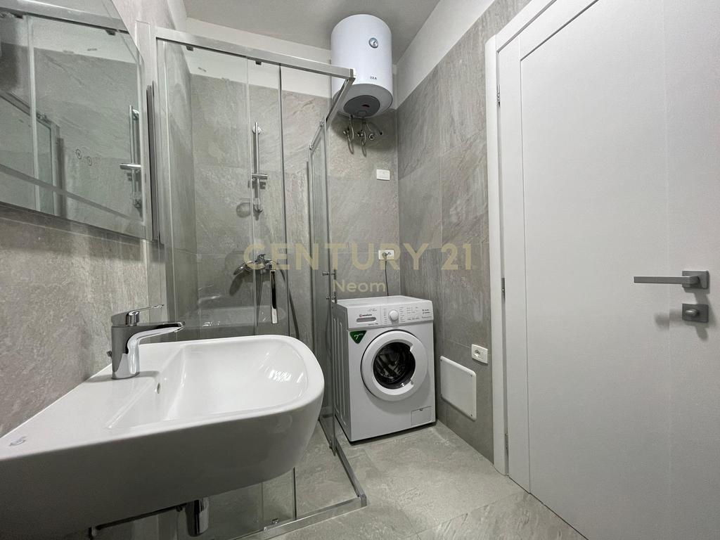 JEPET ME QERA APARTAMENT 1+1+PARKIM NE ZONEN E LIQENIT TE THATE!