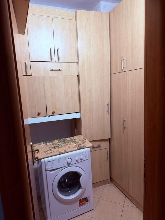 2+1,i mobiluar te bar artisti,ne astir,cmimi 550 euro