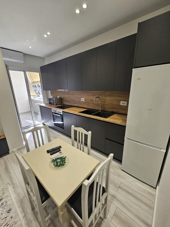 Apartament 2+1 me qira ne Shkoze!