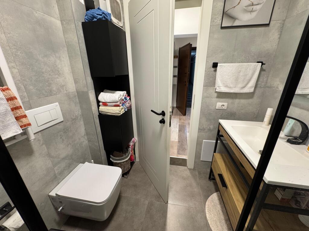 2+1 Apartment for Sale in Kodra e Diellit