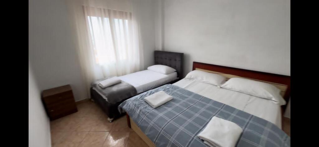 Apartament me Qera, Tirane