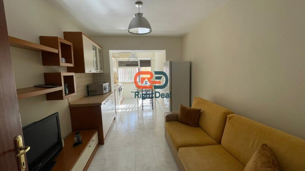 Prane Shkolles Se Baletit, Jepet Me Qira Apartament 3+1, Me Lokacion Ideal!!