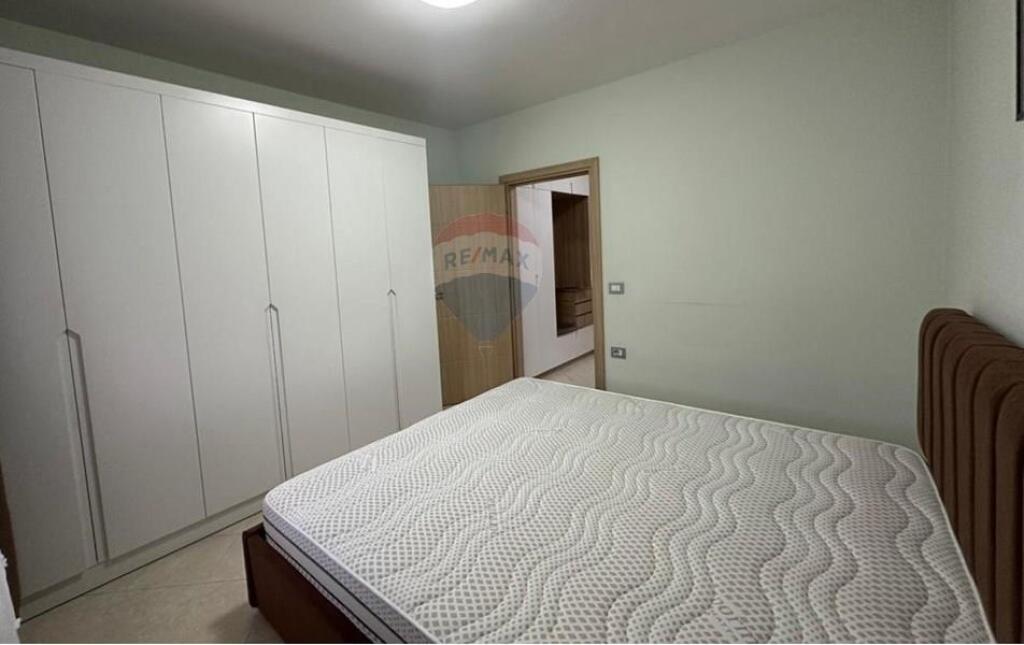 Shitet Apartament 1+1, Oxhaku Tirane
