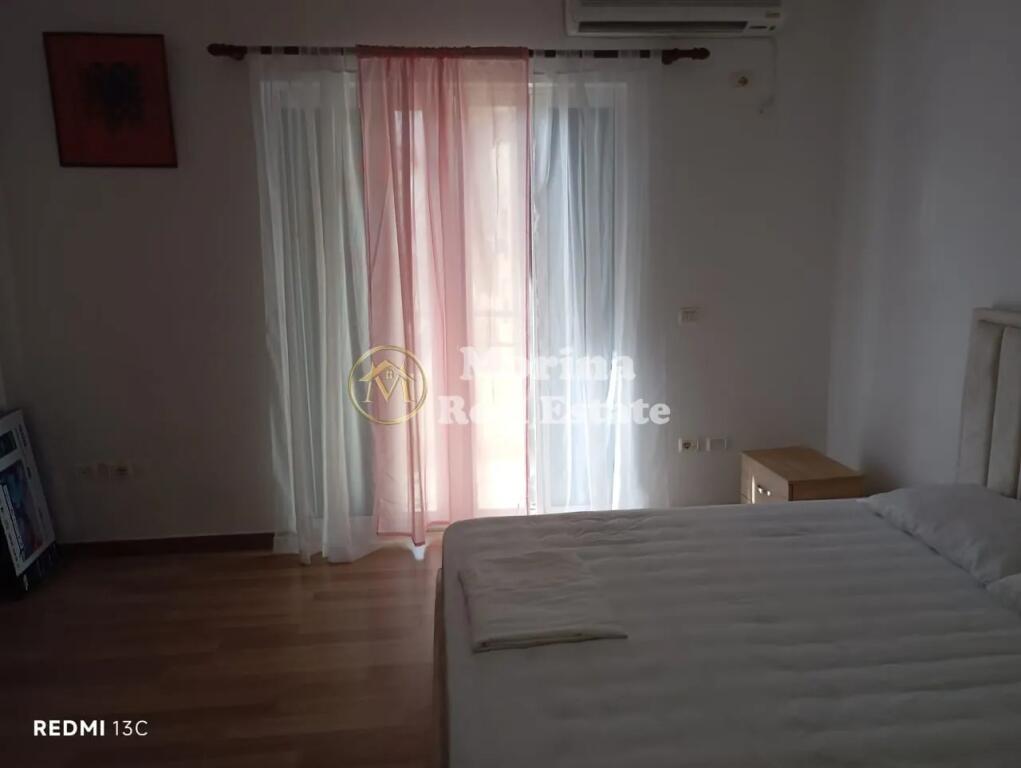 Qera, Hyrje Private 2+1+Parkim,Fresk, 400 euro/muaj