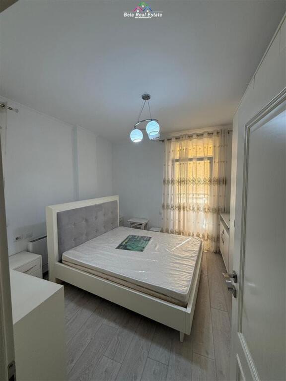Apartament me Qera 2+1+2 ne Xhamllik (ID B2201443) Tirane