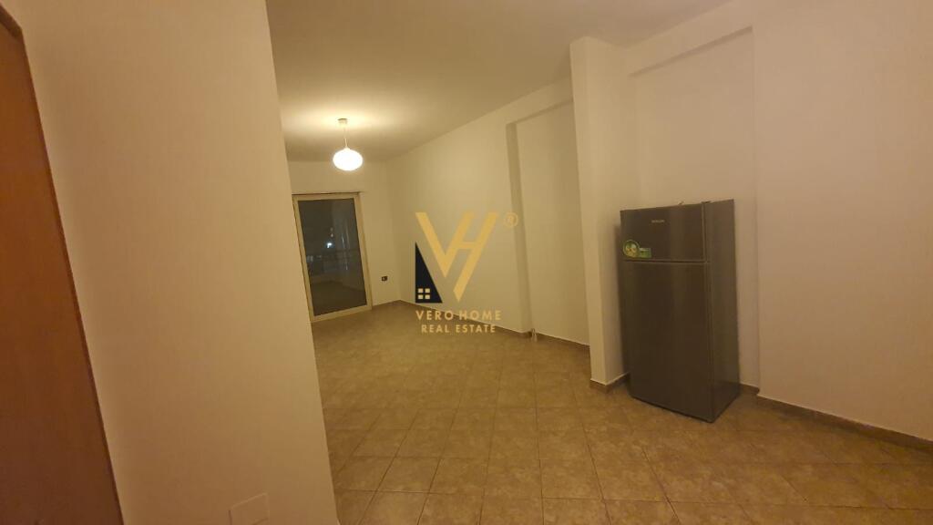 JEPET APARTAMENT 1+1 ME QIRA TE KOMUNA E PARISIT 50.000 LEKE