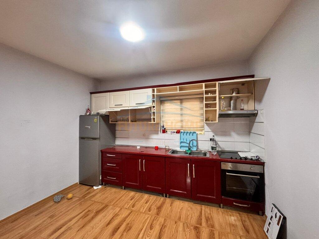 Qera , Apartament 2+1+ Post parkimi , Yzberisht