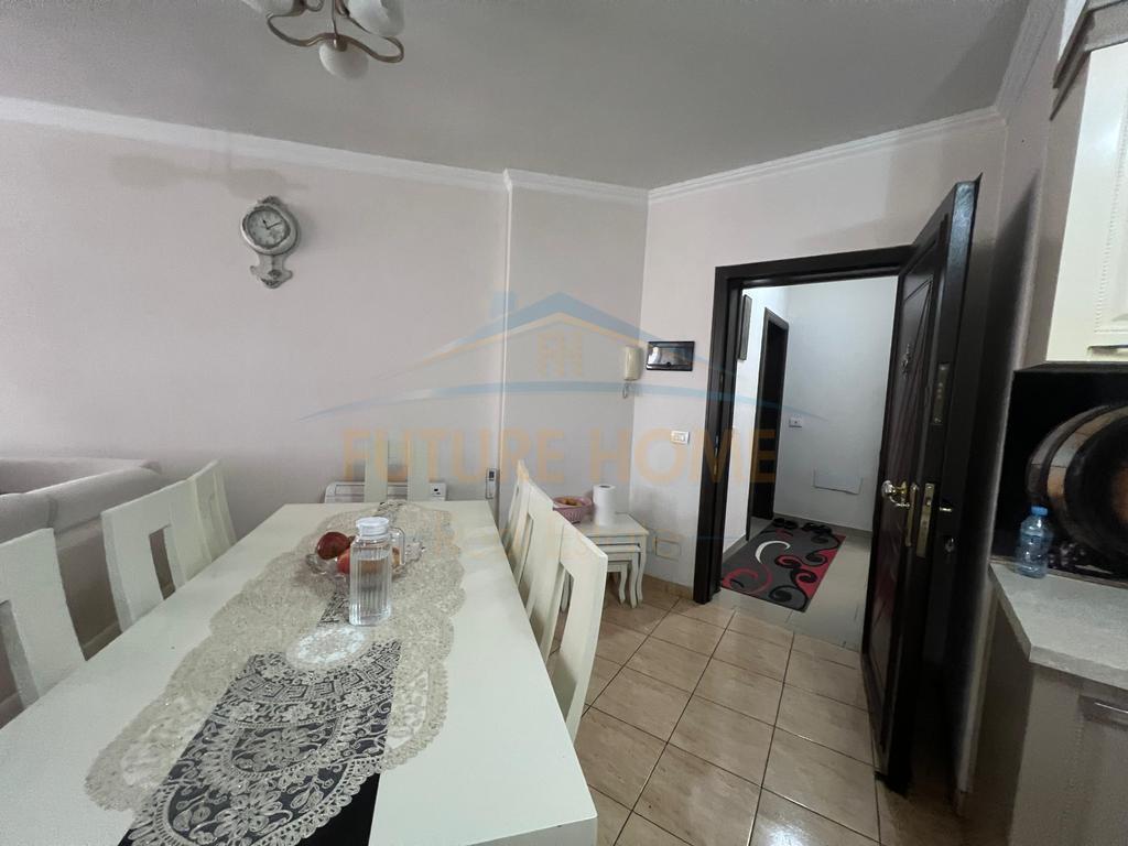 Shitet Apartament 2+1, Misto Mame