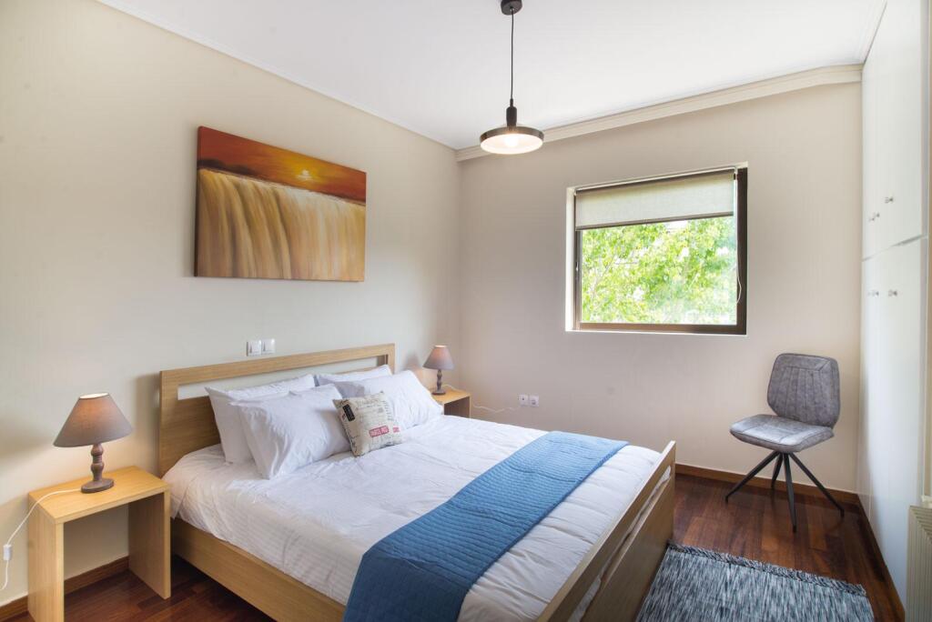 Apartament me qera 2+1+ Post Parkim Ne Kinostudio (ID B2201559) Tirane