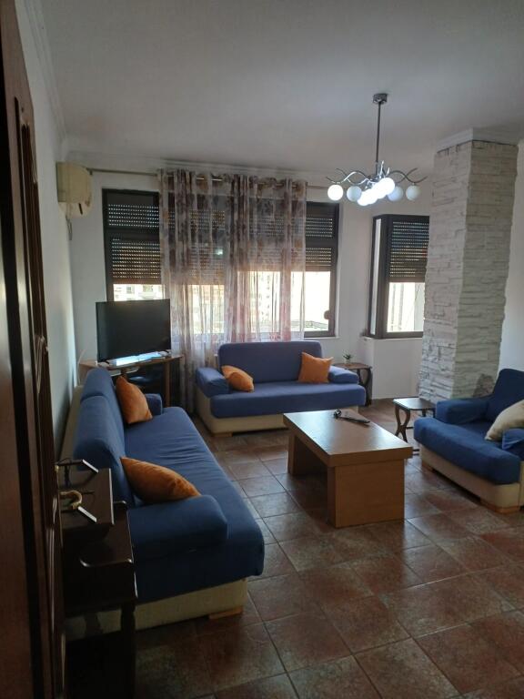 🏢Dibra Street, near Partizani High School, apartment 2+1 furnished for rent. 65,000 Leke