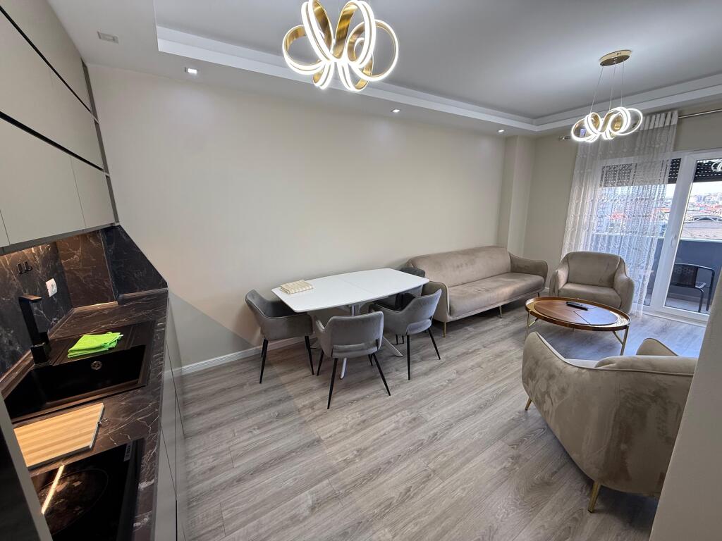 Apartament me qera 2+1+2 Quartum Residece