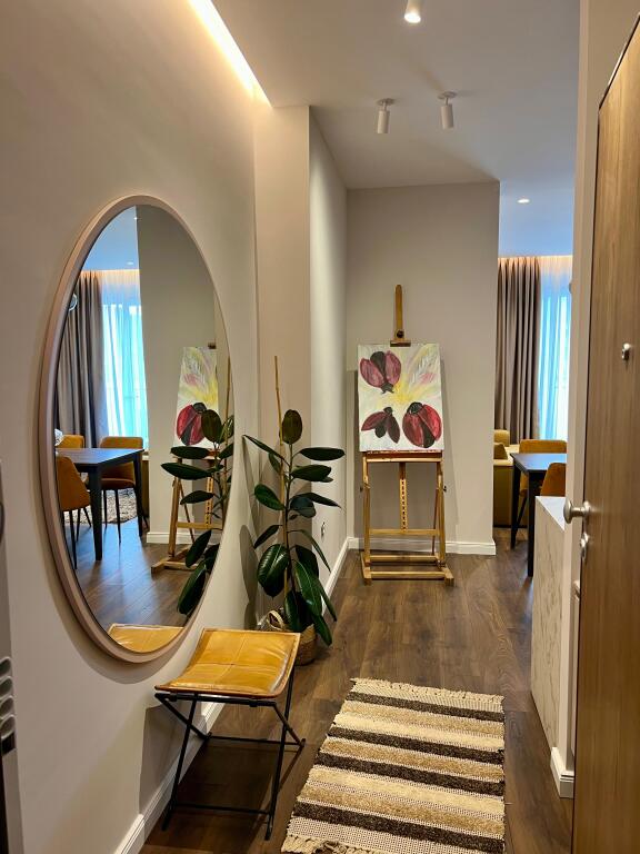 Apartament 2+1+2 per qira, Komuna e Parisit