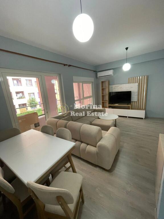 Qera, Apartament 2+1, Rruga Pasho Hysa, afer Kompleksit Mangalem, 500 Euro/muaj