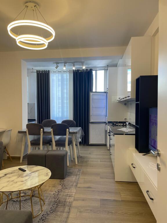🏡Apartament modern 2+1 me qira në Plazh, Durrës